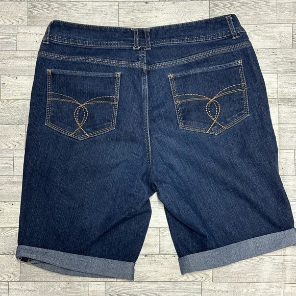 St. John's Bay | Denim Shorts | Blue | Size: 14 - Picture 2 of 8